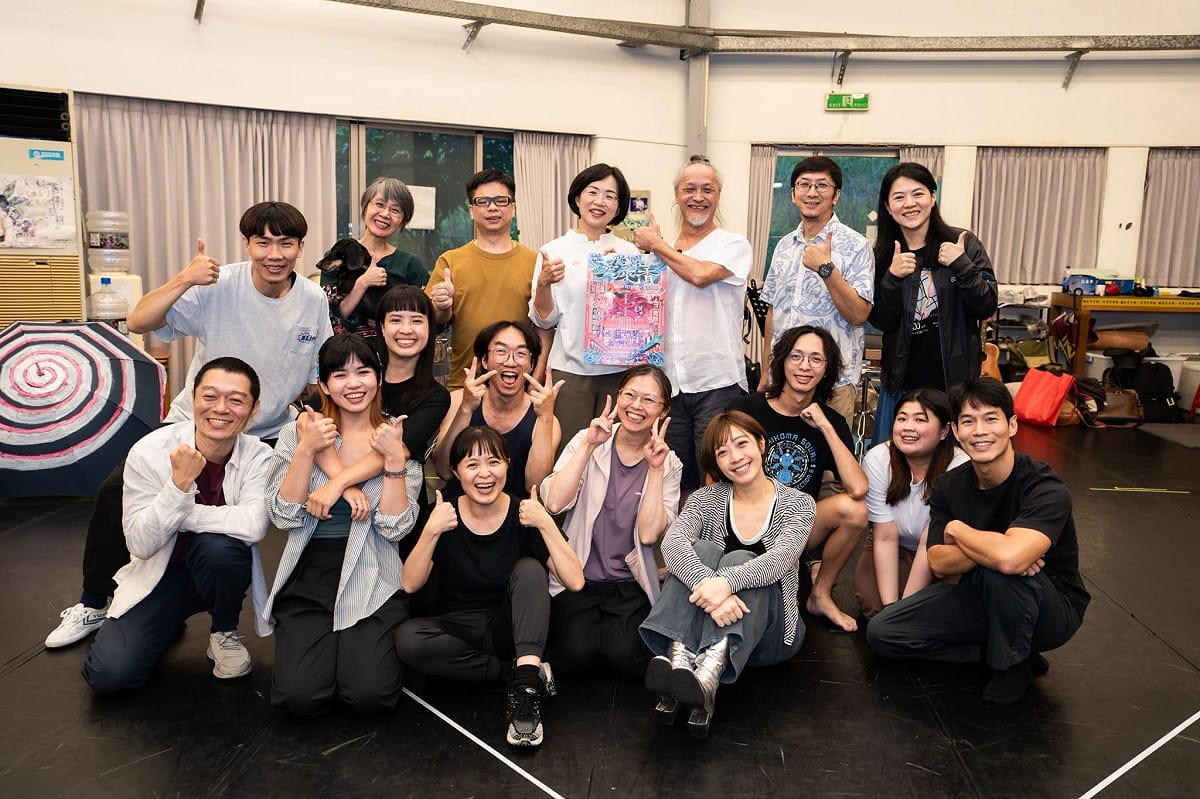 蘇巧慧指出，她非常榮幸能到金枝演社劇團參觀，也感謝金枝演社成立30多年來，一直致力於本土表演藝術文化，從台語、民間文化到野台精神，早已是台灣本土的指標劇團。 圖：蘇巧慧競總提供
