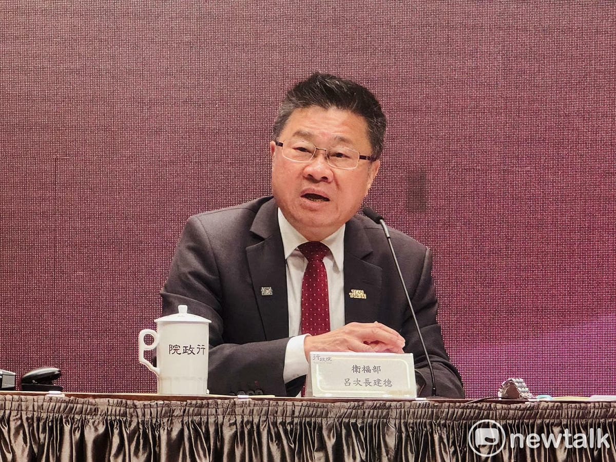 衛福部呂建德次長今（15）天列席行政院會後記者會。 圖：謝莉慧/攝