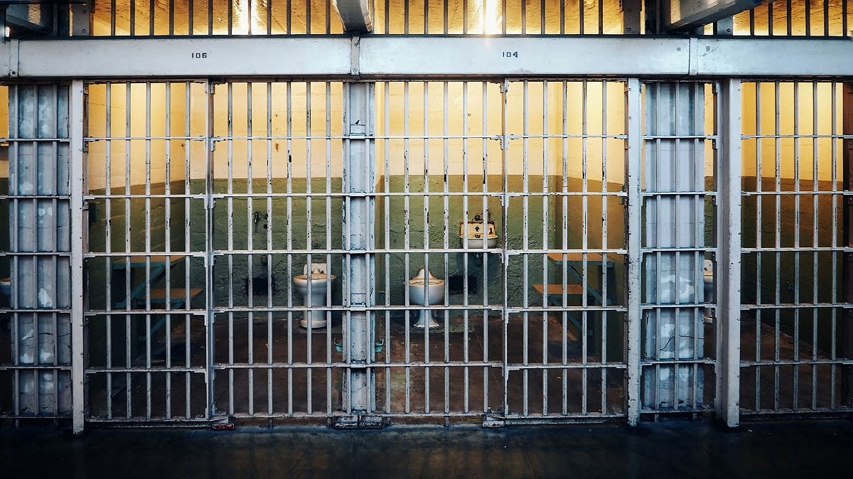 兩個以色列人權團體指控，近一年來頻繁發生以色列獄警朝囚犯近距離發射橡膠子彈的虐囚事件。(圖為示意圖) 圖片來源：示意圖取自Unsplash圖庫