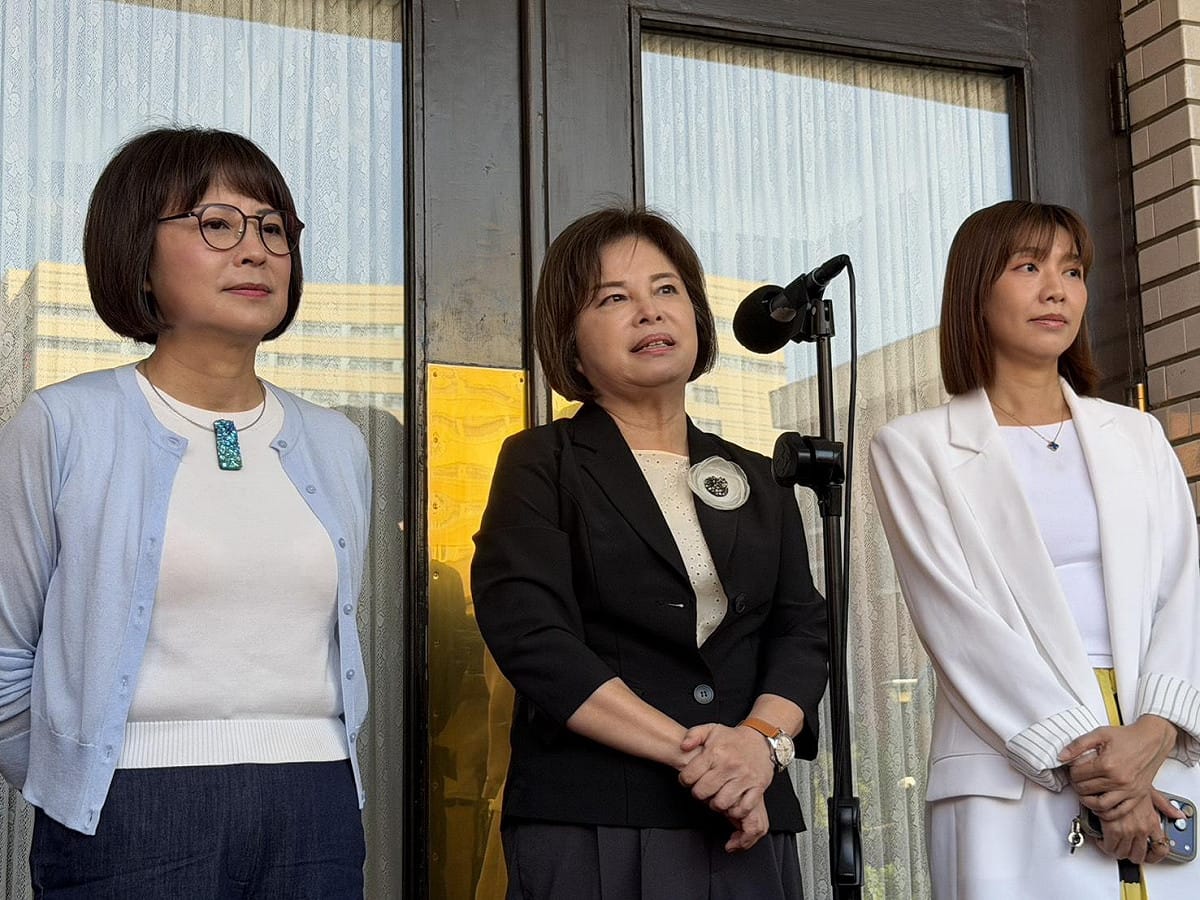民進黨立委賴惠員日前因批評台北101董事長賈永婕穿著遭炎上，今日再度出面道歉。 圖：金大鈞/攝