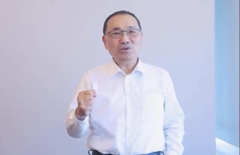 新北市長侯友宜錄製影片力挺柯志恩，也將親自到岡山造勢場站台打氣。 圖：翻攝畫面