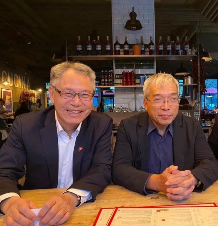 財信傳媒董事長謝金河（右）盛讚駐奧地利代表劉玄詠（左）是「非典型外交官」，憑藉音樂專業與在地人脈，為台灣拓展外交空間。 圖／翻攝自謝金河臉書