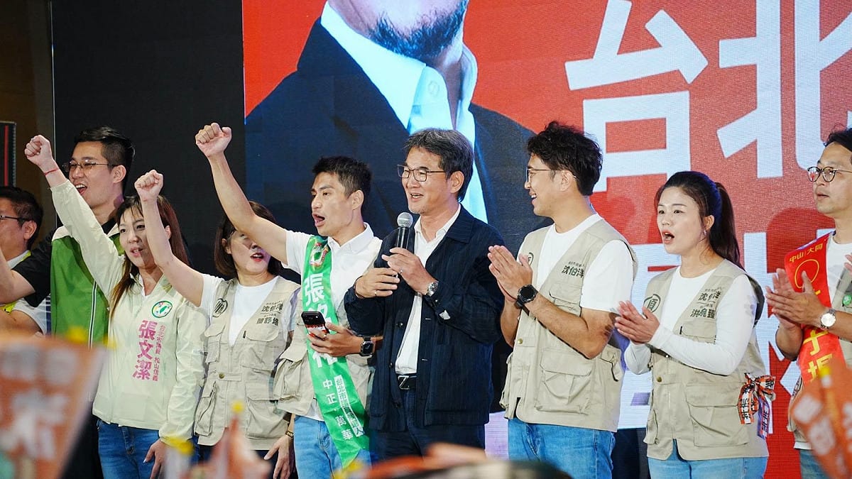 民進黨台北市長參選人沈伯洋今（17）日舉辦台北市雲林鄉親後援會成立大會，雲林縣長參選人劉建國特地北上力挺。 圖：劉建國辦公室提供