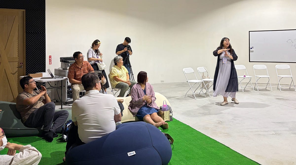 青創團隊「好關係事務所」運用應用劇場與關係設計，促進團隊溝通與合作，展現創新服務應用於企業員工培力的多元可能。 圖：高雄市青年局／提供