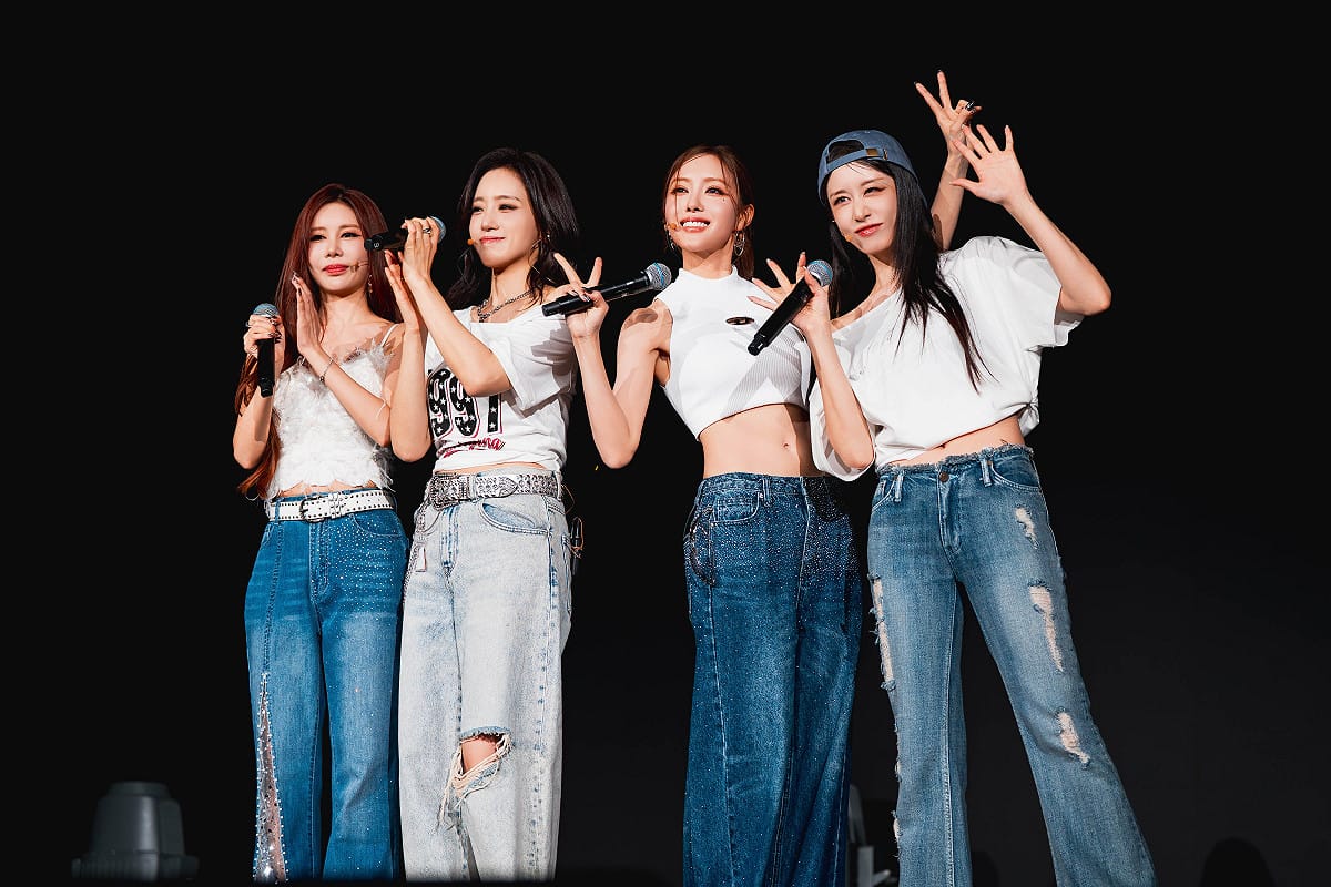 除了精彩演出，T-ARA 也準備豐富的台灣限定互動，從夜市套圈圈遊戲到默契大考驗，展現親民又活潑的一面。 圖：網銀國際影視／提供