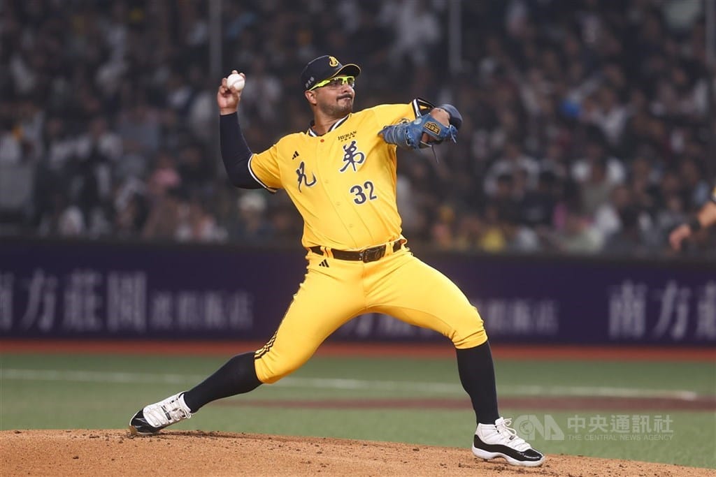 圖為中職中信兄弟洋投羅戈（Nivaldo Rodriguez）。（中央社檔案照片）