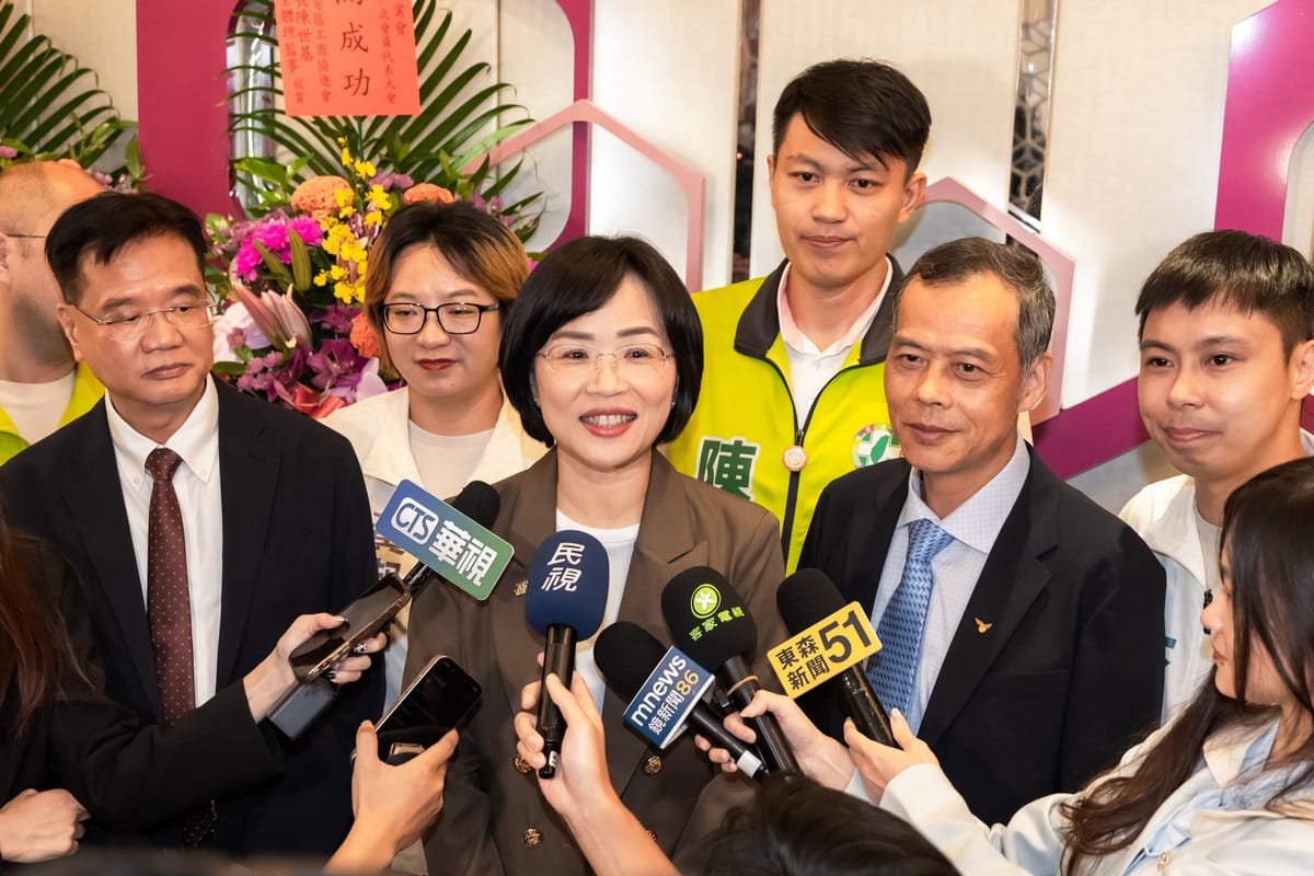 新北市長候選人、立法委員蘇巧慧今（21）晚接受媒體堵訪。 圖：蘇巧慧競總提供