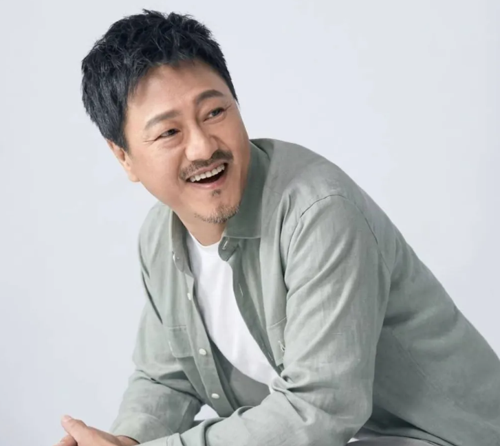 高明駿原訂10月23日舉行個人演唱會，然而卻恰巧遇上薔琵颱風來襲。 圖：翻攝自高明駿IG