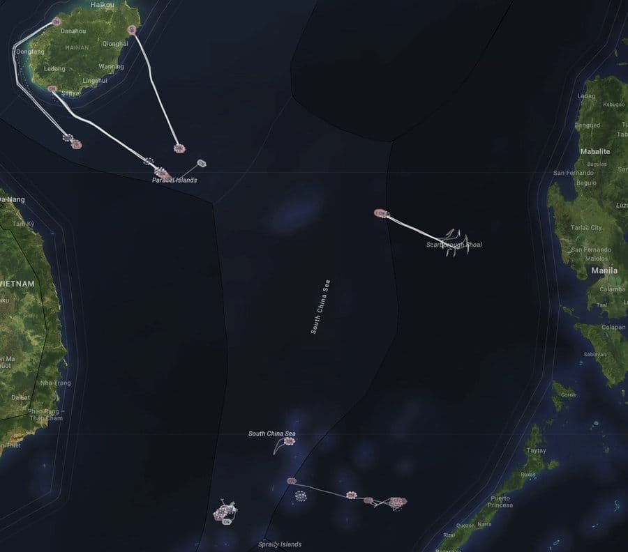 美國非營利組織「海洋之光」(SeaLight)22日發布最新開源監測報告，指在南海的中國海上民兵正進行大規模的輪班、替換行動。 圖：翻攝「X」@SeaLightFound