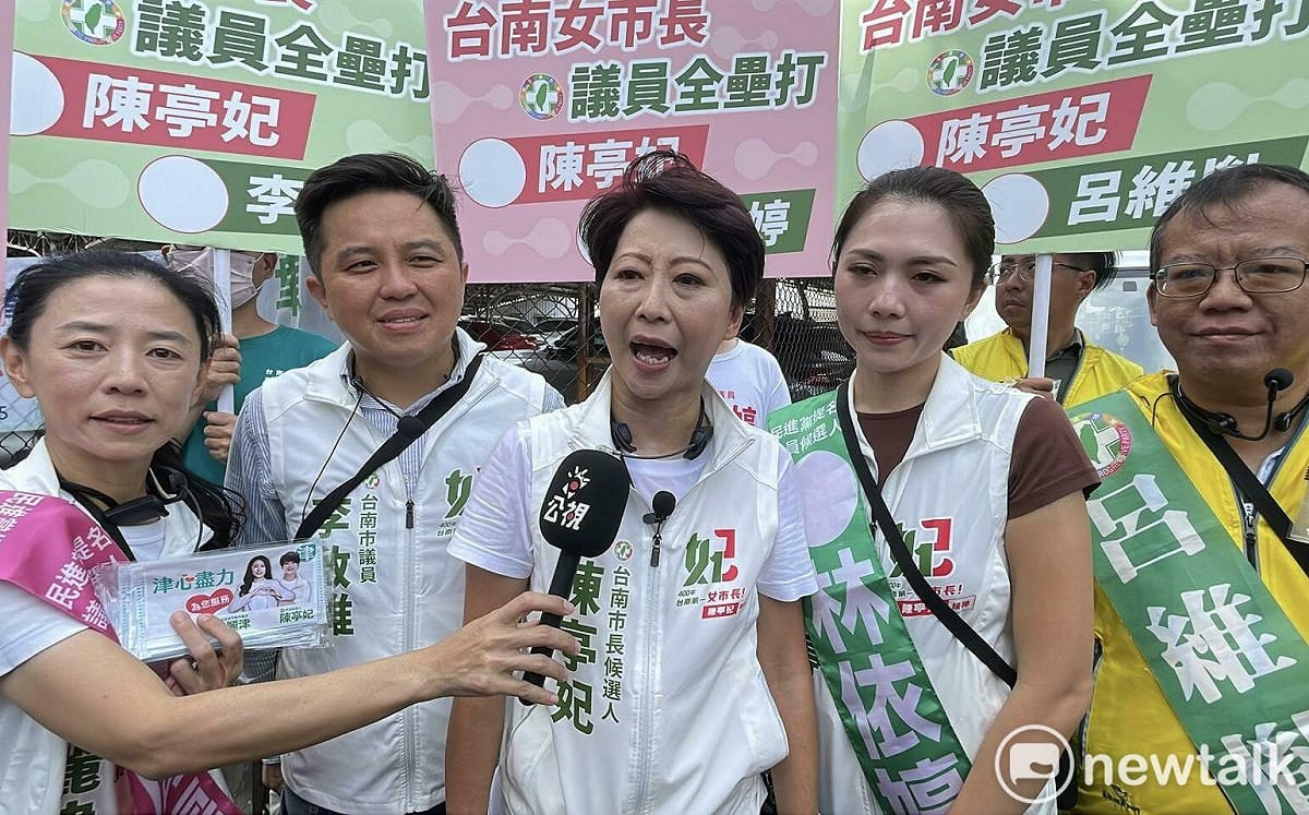 陳亭妃偕議員候選人走訪安平、金華市場 盼串聯濱海觀光廊帶 帶動南區安平發展新契機