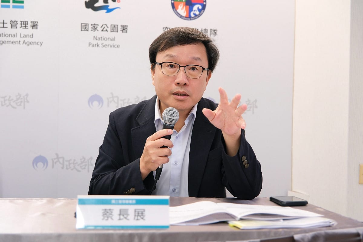 內政部今（22）日部務會報後記者會，由國土署署長蔡長展說明「老宅延壽計畫辦理情形」。 圖：內政部提供