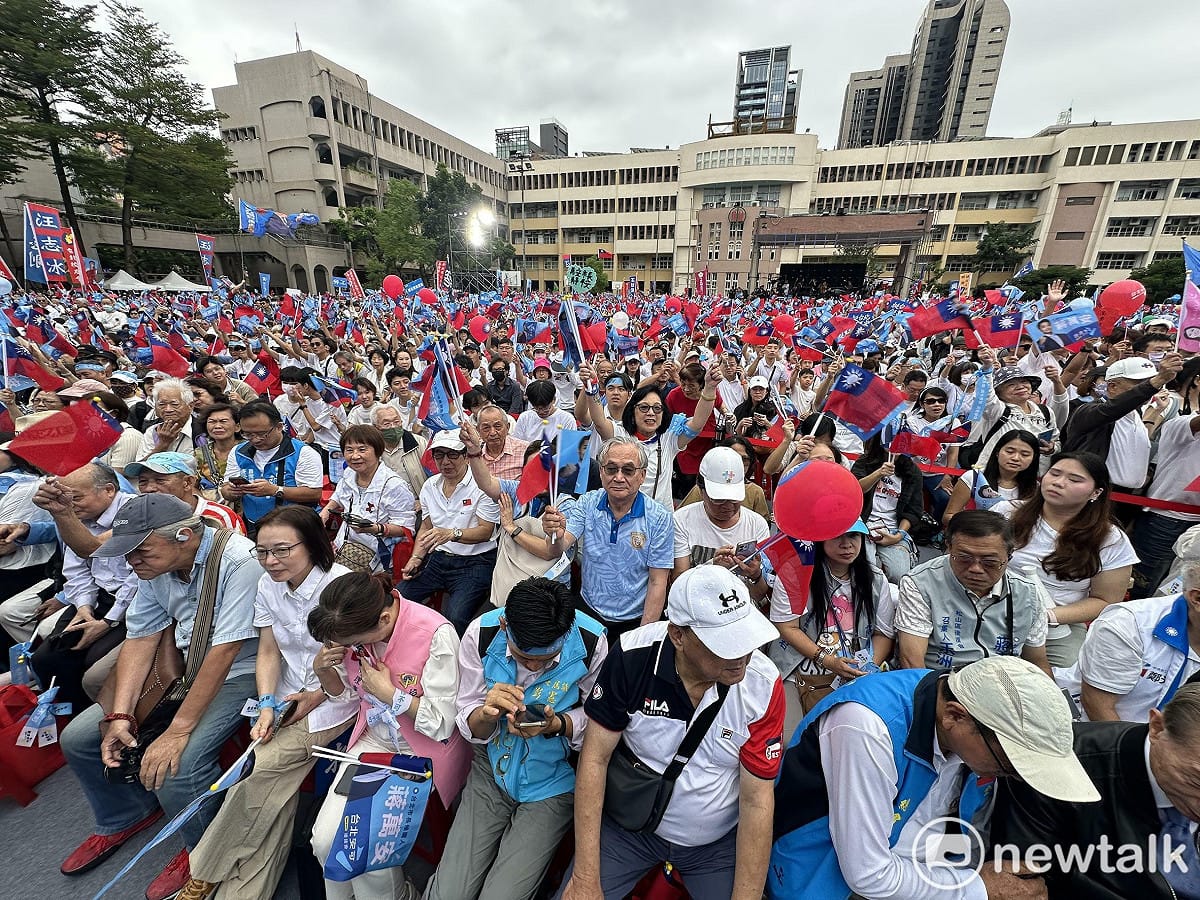 蔣萬安競總成立，支持者擠爆現場。 圖：記者張良一攝
