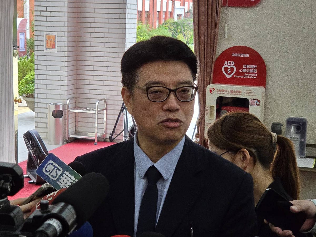 張凌赫來台有機會？ 邱垂正：適當時候再請他來談交流