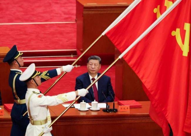 五中全會在北京閉幕登場，會議期間一份由個重點大學學生連署的呼籲書流出，北京當局緊急刪除。 圖：翻攝自@cskun1989