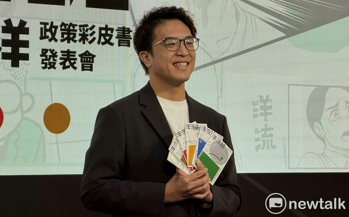 李四川聲援蔣萬安掃地姿勢嗆綠大罷免 沈伯洋：有點扎稻草人的感覺