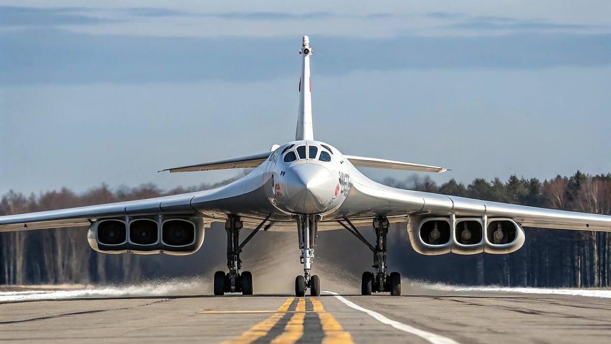 俄羅斯圖波列夫（Tupolev）航空公司宣布，恢復1992年停產的圖-160M戰略導彈轟炸機生產。 圖：翻攝「X」@RusBotschaft