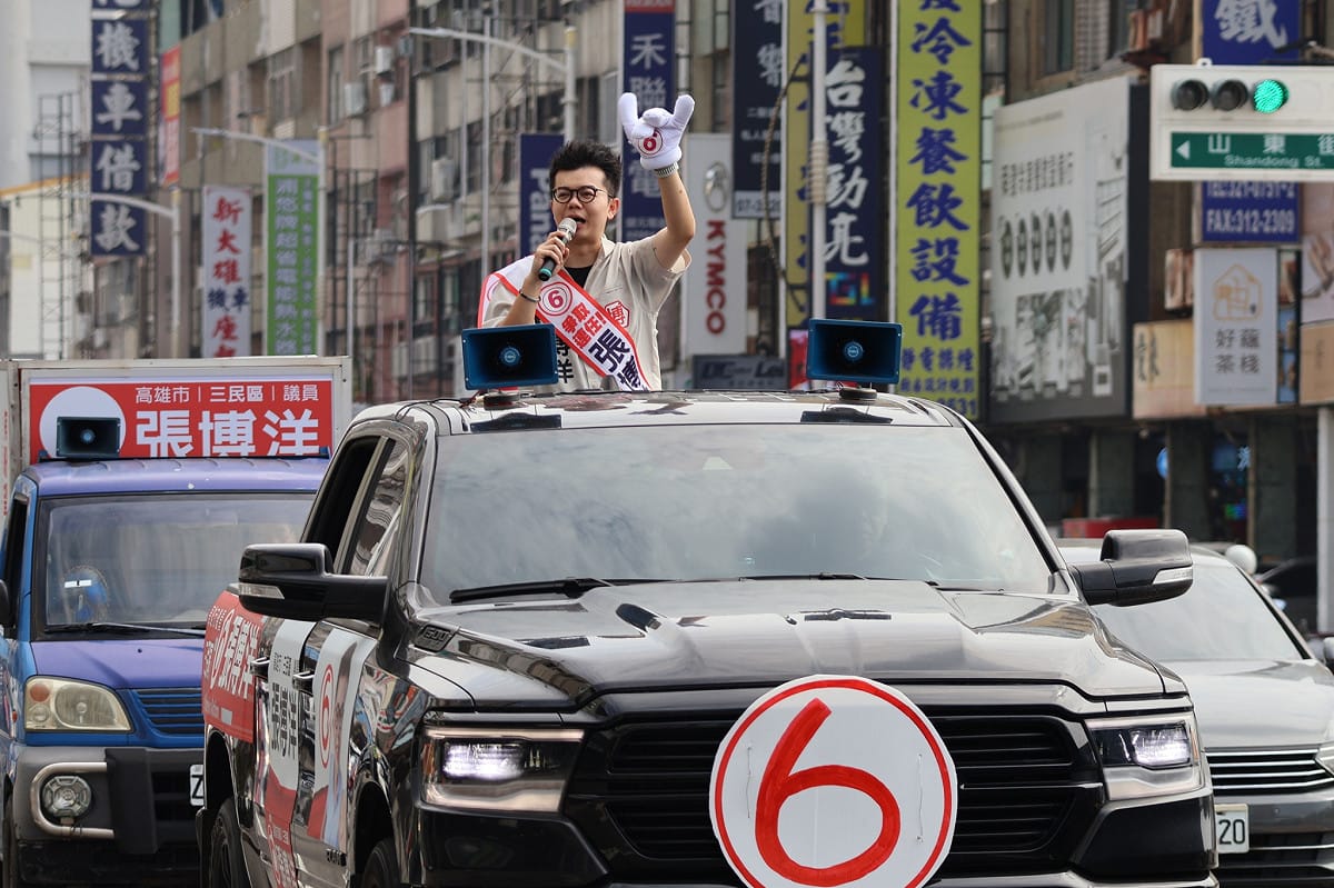 張博洋接下來將持續深入市場、街頭與鄰里，爭取市民支持，讓高雄繼續順下去。 圖：張博洋競總／提供