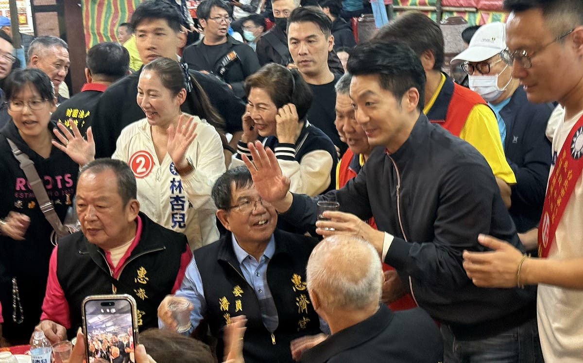 蔣萬安何時最脆弱？ 太太曝：蔣得立事件躲在無人處落淚
