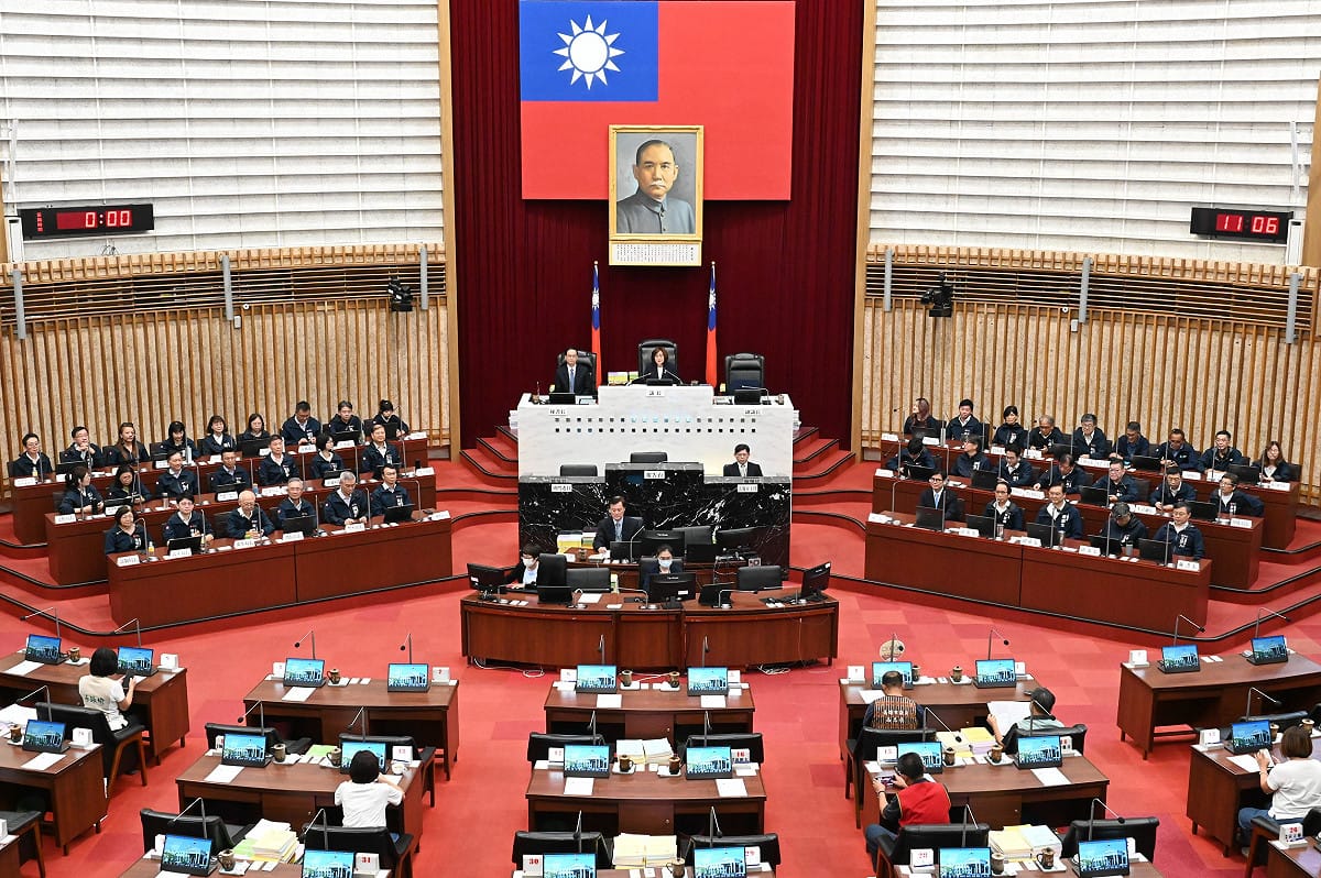 高雄市議會第四屆第八次定期大會28日閉幕，市長陳其邁任內最後一次到議會備詢。 圖：高雄市議會／提供