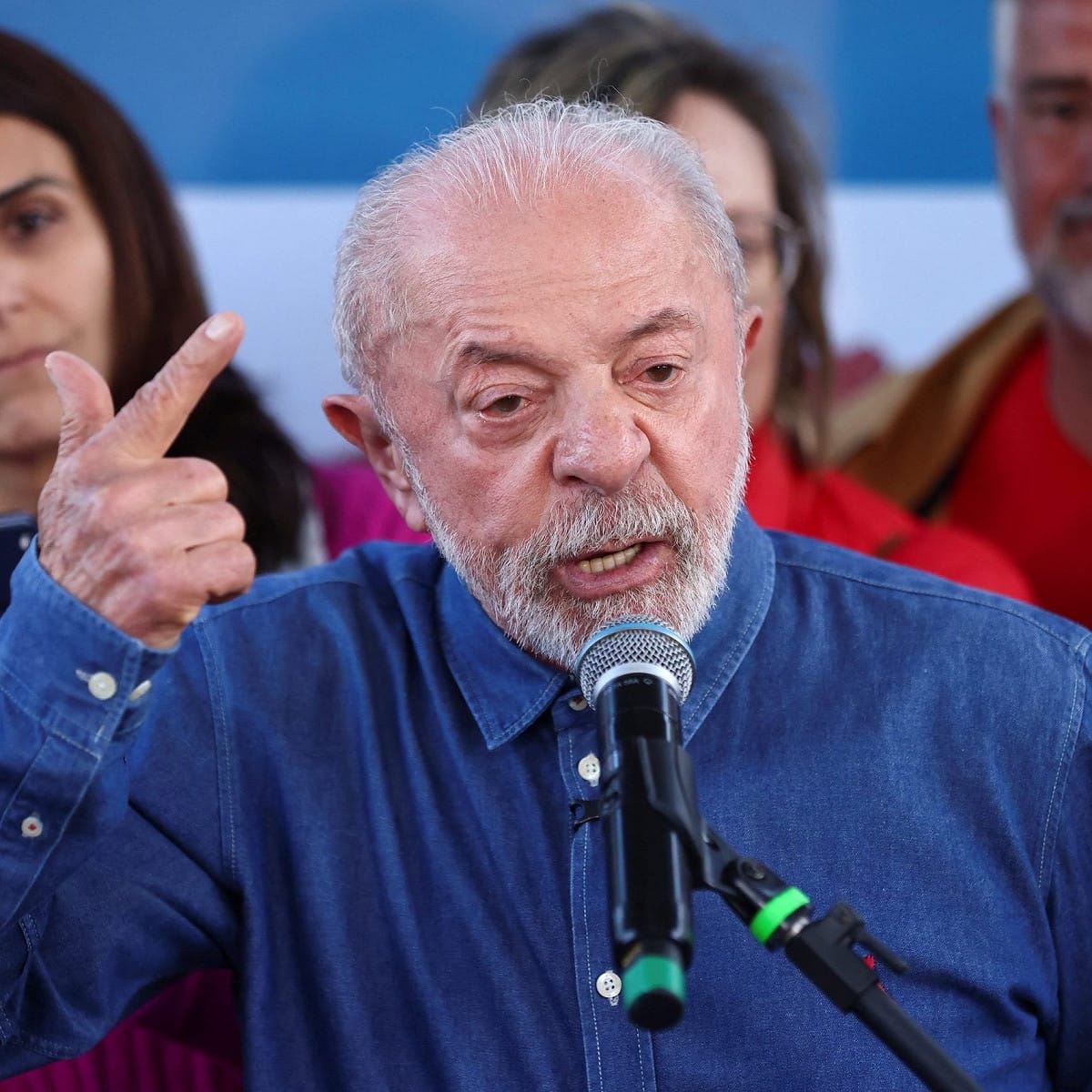 尋求連任的總統盧拉（Luiz Inácio Lula da Silva）以 51.79% 得票率擊敗右翼候選人、前總統雅伊爾・博索納羅之子弗拉維奧・博索納羅（Flávio Bolsonaro），成功取得第四個總統任期。圖為魯拉。 圖:翻攝自X @goddek