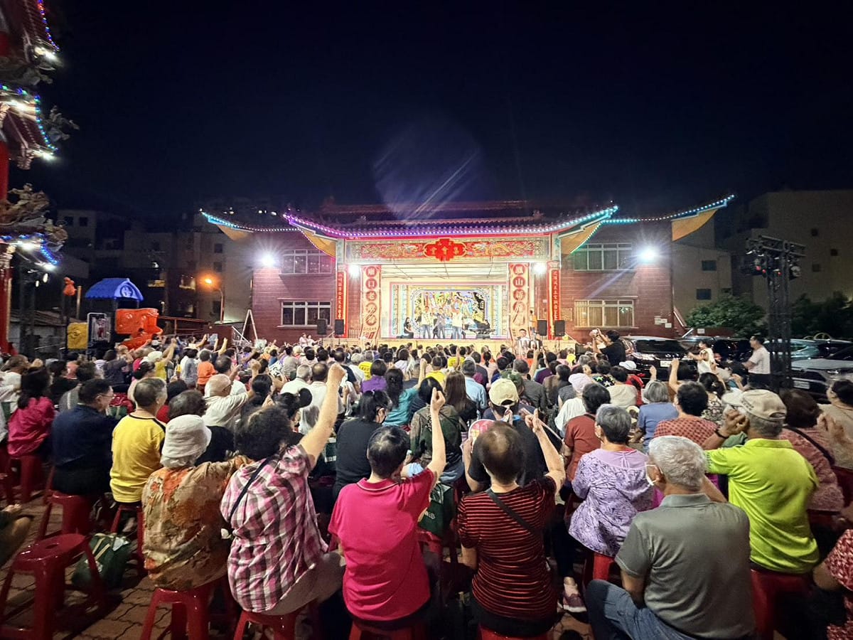 蘇致榮舉辦「在地的尚親！歌謠音樂會」，現場湧入超過500名鄉親到場同歡。 圖：蘇致榮競總／提供