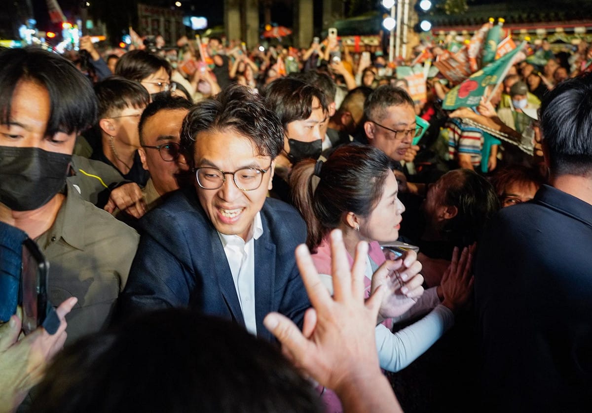 沈伯洋出席洪婉臻競選總部成立大會。 圖：張良一／攝