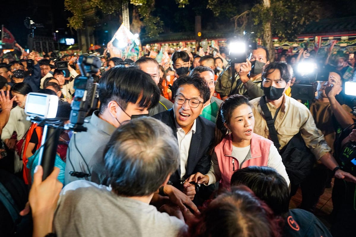 沈伯洋出席洪婉臻競選總部成立大會。 圖：張良一/攝