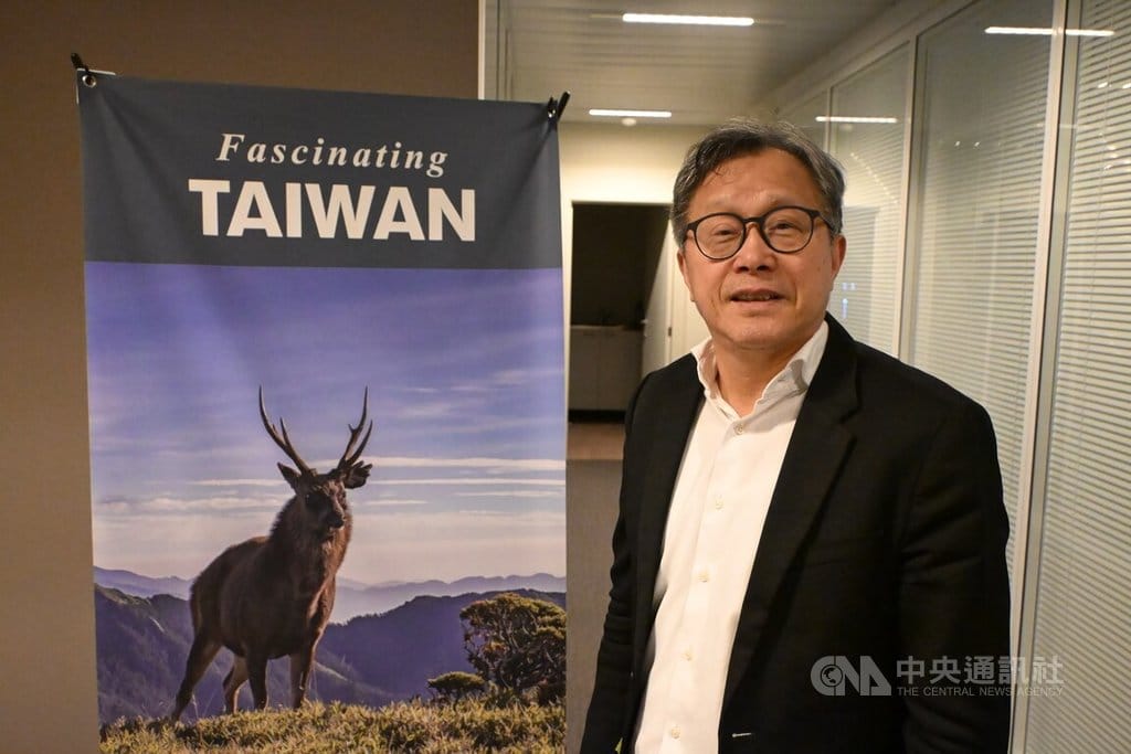 駐歐盟兼駐比利時代表謝志偉接受中央社訪問時直言，台灣水果在歐洲取得令人驚艷的成績，背後是台灣農民、水果出口商與農業部「鐵三角」共同合作的成果。  圖/中央社