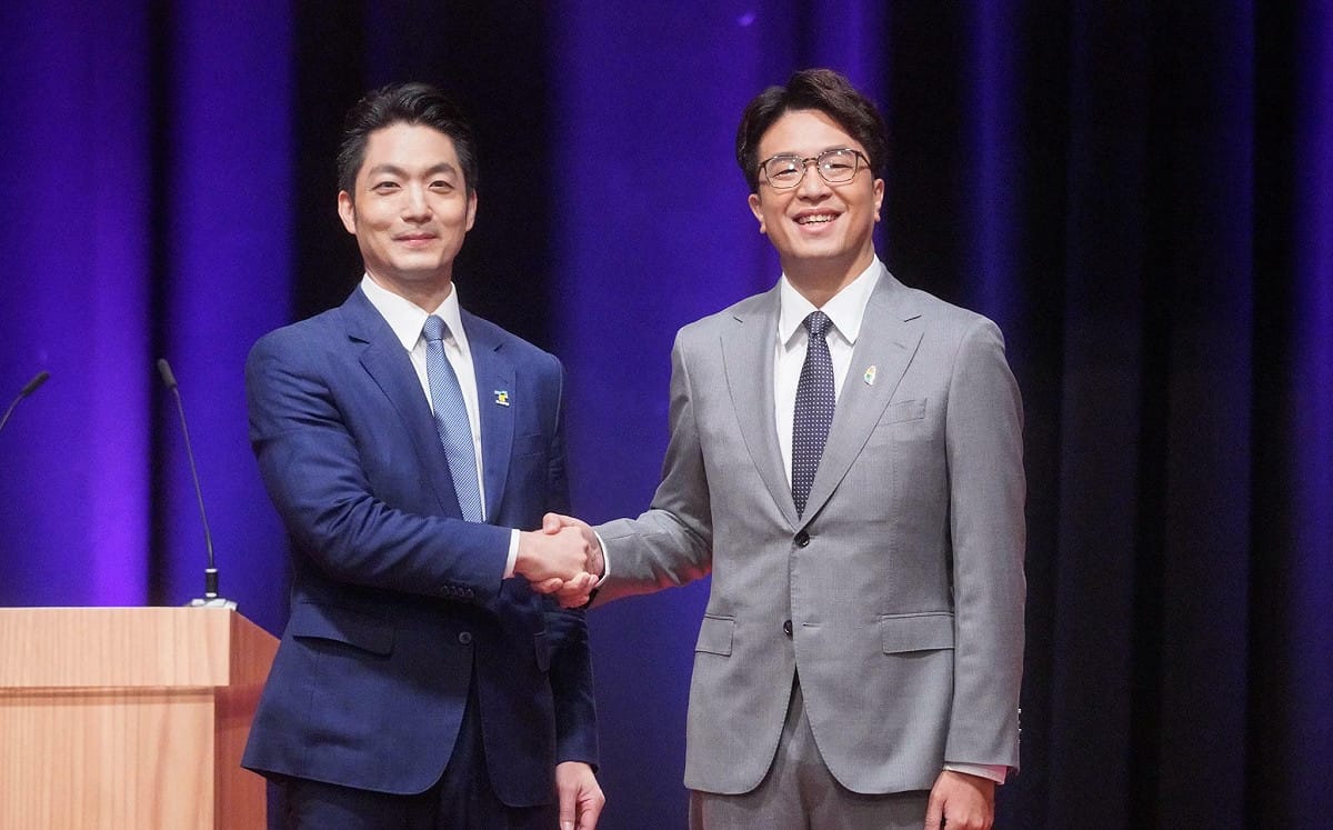 北市長辯論》沈伯洋、蔣萬安首場台北市長電視辯論登場 原規劃彈幕互動喊卡