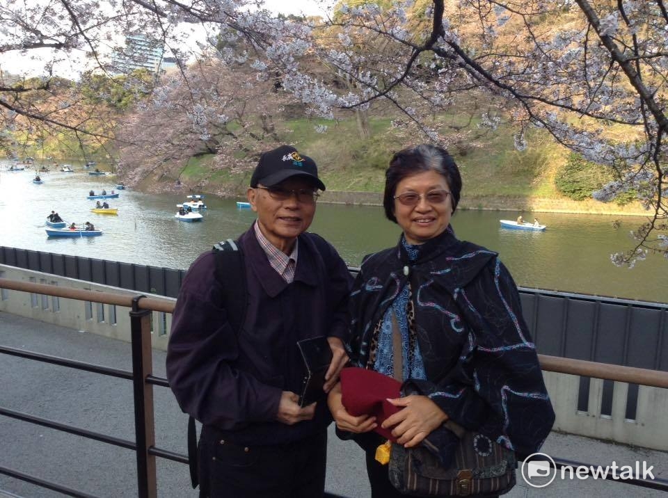 2016戴振耀與太太耀嬸姜素珍，病情稍穩定時，赴日旅遊。 圖:翻攝自耀嬸姜素珍臉書