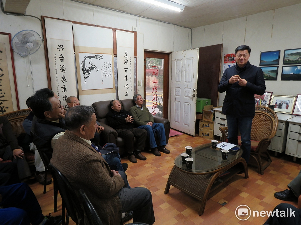 周錫瑋今天拜會一江山戰役協會理事長、國民黨黃國定黨部副主委王應文等人。 圖：王峻昌/攝