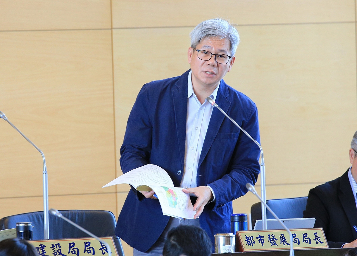 台灣塔工程因預算暴增至150.8億元，超過議會通過的80億元預算，因此市府宣布停建，市府都市發展局長王俊傑今（8）日在議會中強調，因廠商已提供規畫設計圖書，因此停工後市府應給付1.14億元，但這並非賠償費用而是勞務費用，且工程設計監造費用，也屬於資本支出的一環，可以依法核銷。 圖：台中市政府／提供