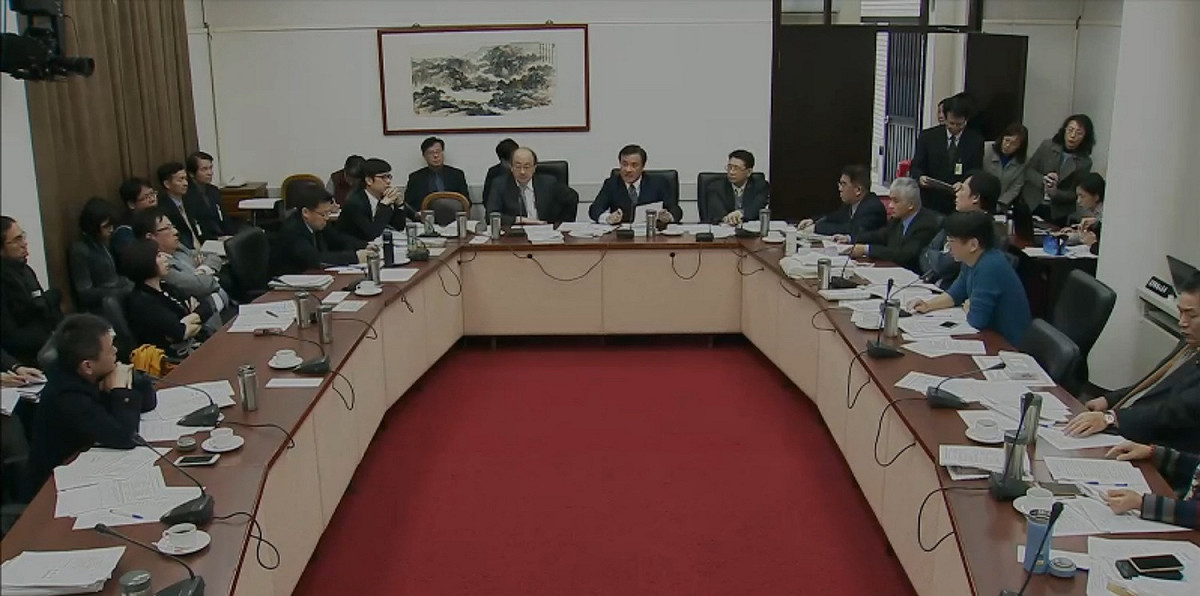 立法院長蘇嘉全今天中午召集朝野協商公投法修正草案。 圖：翻拍自立法院直播