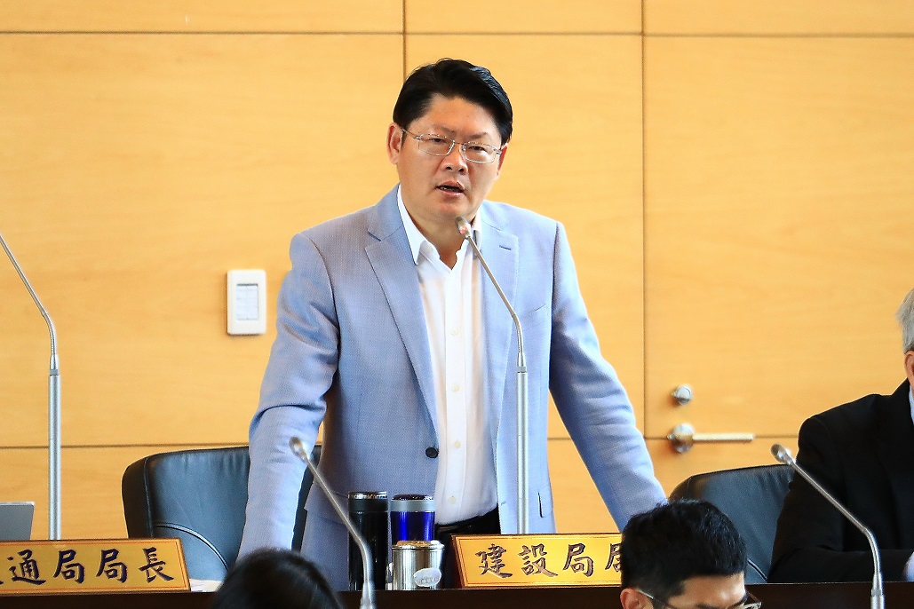 建設局黃玉霖表示，目前台中市540座公園中，有親子設備的廁所有12座，專屬親子廁所則有鰲峰山公園及文心森林公園2座，而全市10大亮點公園皆已發包。 圖：取自台中市政府網站