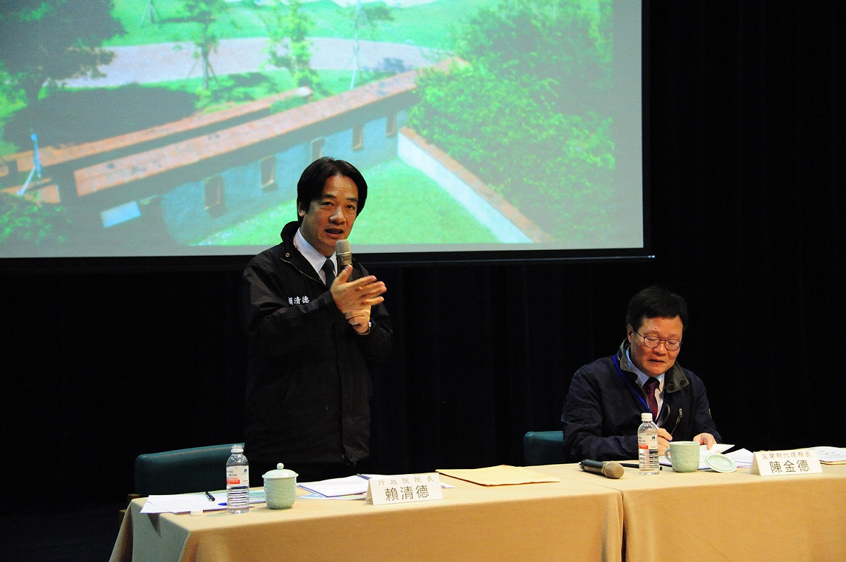 行政院長賴清德今（8）日率行政團隊至宜蘭縣政府出席「中央與地方落實前瞻基礎建設暨長期照顧業務座談會」。 圖：行政院／提供