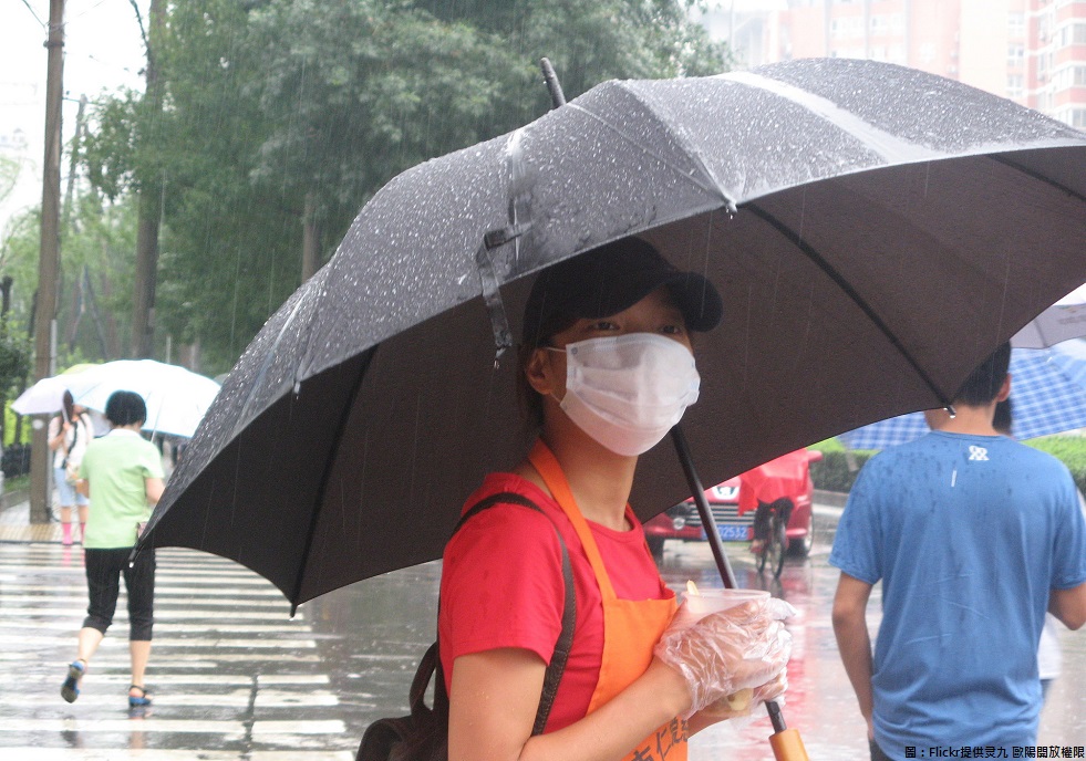 今天受大陸冷氣團南下影響，各地擴散條件較佳，境外污染物影響減少。 圖：Flickr提供灵九 歐陽開放權限