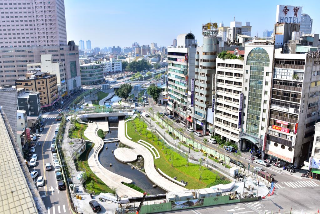 林佳龍表示，台中是製造業最重要的群聚基地，市府推出許多配套措施支持在地企業，提供產業發展需要的土地、人才、技術、資金等，要做企業最堅強的後盾。 圖 : 翻攝自 travel.taichung.gov.tw