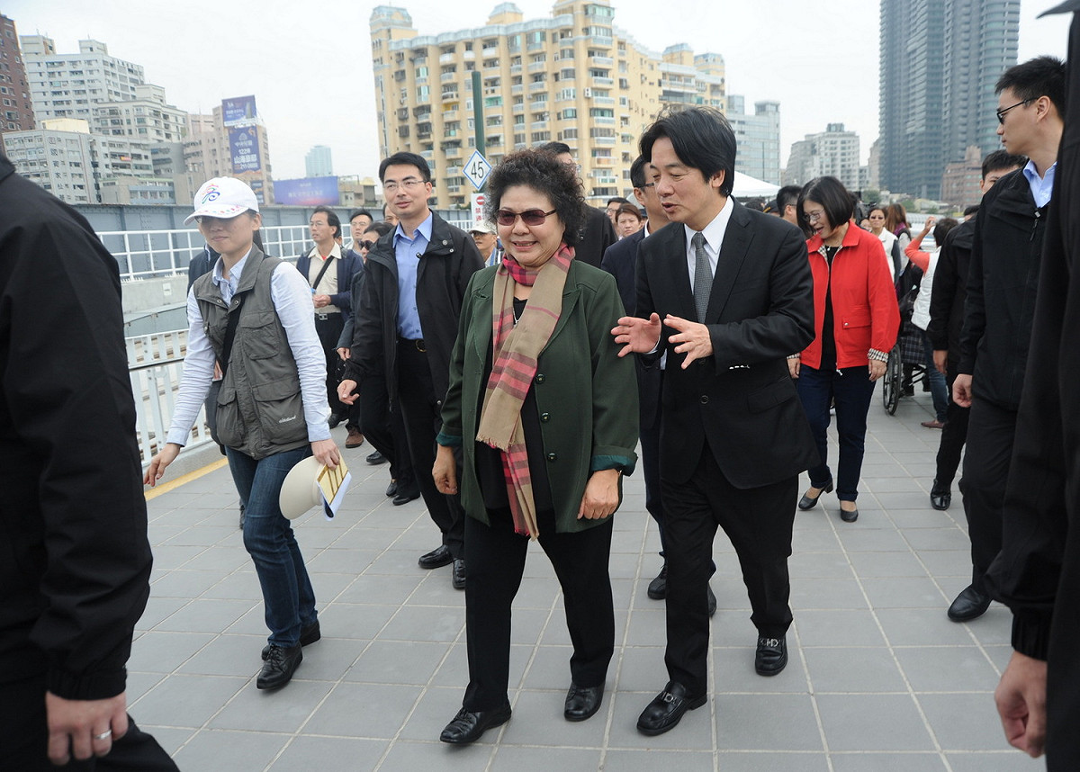 陳菊表示，愛河灣是高雄港發展起點，亞洲新灣區建設持續進行，盼行政院大力支持，讓海洋文化及流行音樂中心硬體設備能如期如質完工。  圖：高雄市政府提供