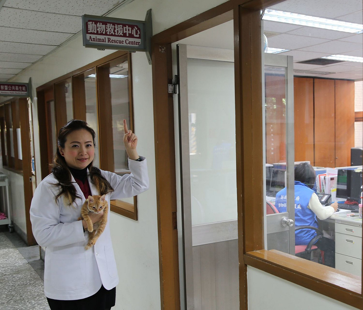 新北市動保處為維護動物福利，及因應捕蜂捉蛇業務移撥，宣布首創全國第一個動物救援中心，24小時服務不打烊。 圖:新北市動保處網站/翻攝