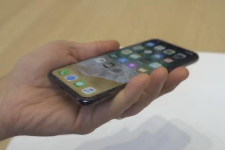 Google針對旗下影音通訊軟體服務「Google Hangouts」進行一次改版，終於完美支援iPhone X。 圖：翻攝自 9to5Mac YouTube