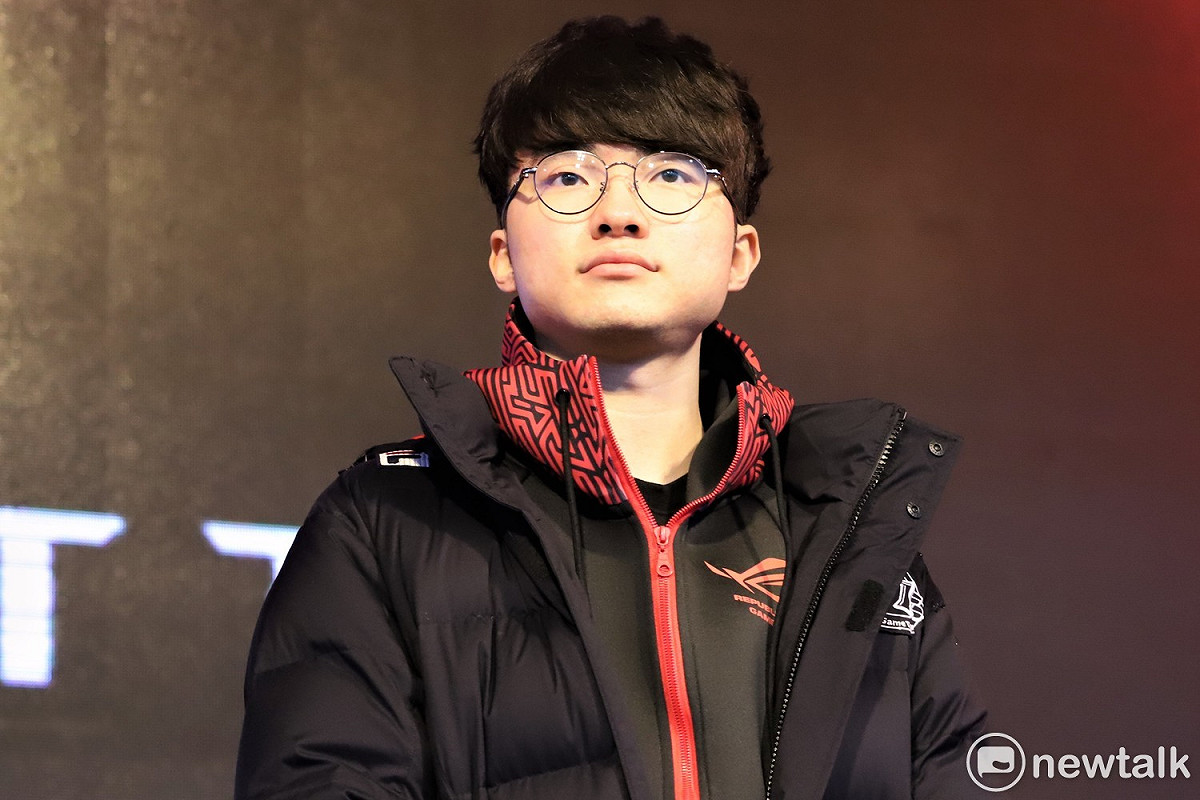 K Telecom T1（SKT）的中路大魔王Faker則藉著隊伍甩開低潮的四連勝，重新奪回中單第一寶座。 圖：蔡幸秀/攝