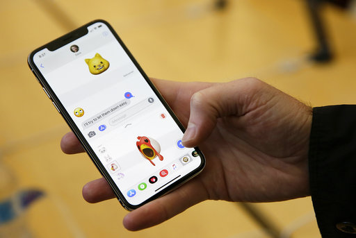 iPhone代代推陳出新，但蘋果公司昨日承認承認了消費者的猜測，它們的確偷偷地在扼殺iPhone舊機種的性能。 圖：達志影像/美聯社