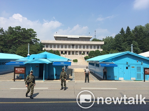 南韓官員證實又有北韓軍人跨越高度軍事化邊界叛逃後，韓聯社指出，南韓衛兵今天向尋找叛逃軍人的北韓軍隊開了多達20槍。 圖 : 翻攝自38度見行(資料照片)