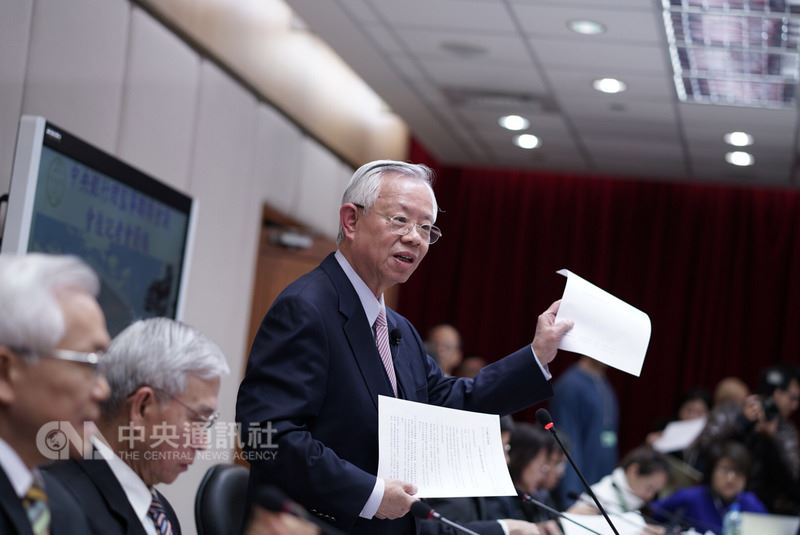 央行總裁彭淮南今（21）日主持生涯最後一次理監事會議會後記者會，為央行匯率政策辯護。 圖：中央社