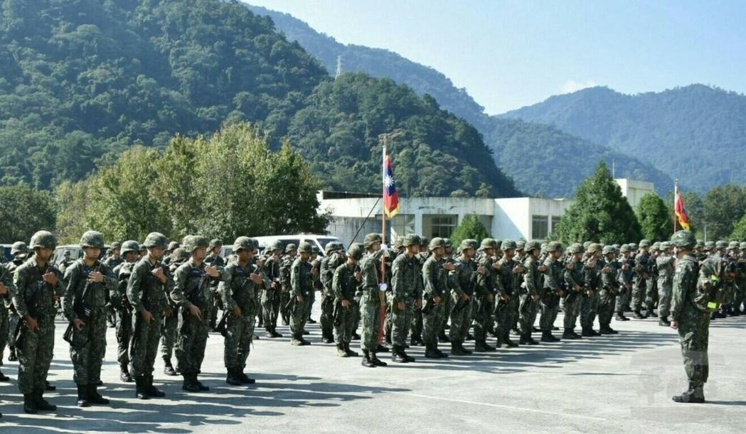 實施已久的募兵制在今日正式走入歷史，第2225梯次陸軍的161名役男，成為末代陸軍。未來役男將全面改為服4個月的軍事訓練。 圖：翻攝中華民國陸軍司令部