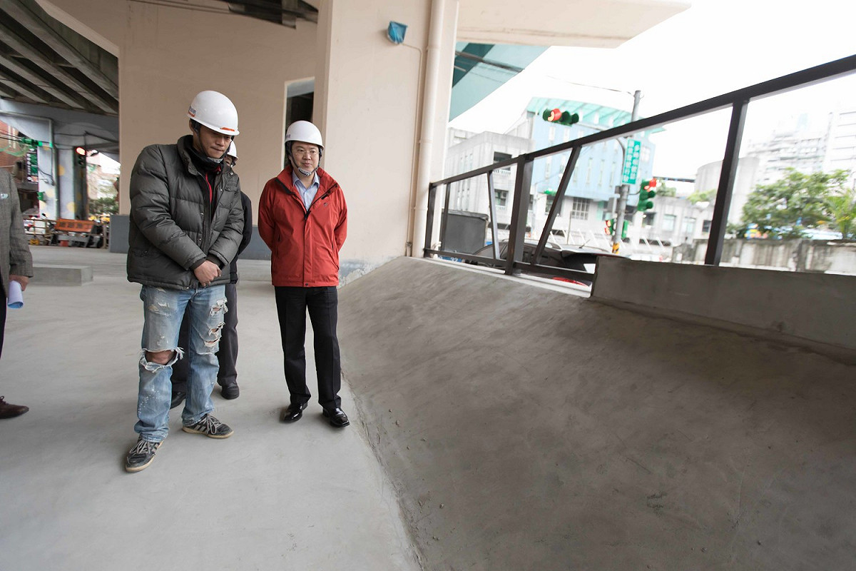 「高速公路29號橋下空間改善計畫」工程中亦有設計簡易的極限運動場，供極限運動愛好者使用。 圖：基隆市政府/提供