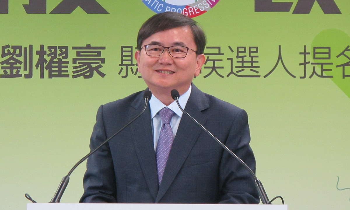 立委劉櫂豪27日宣布參選台東縣長時表示，百年前他的阿公來到這個夢想可以實現的台東。 圖：林朝億/攝