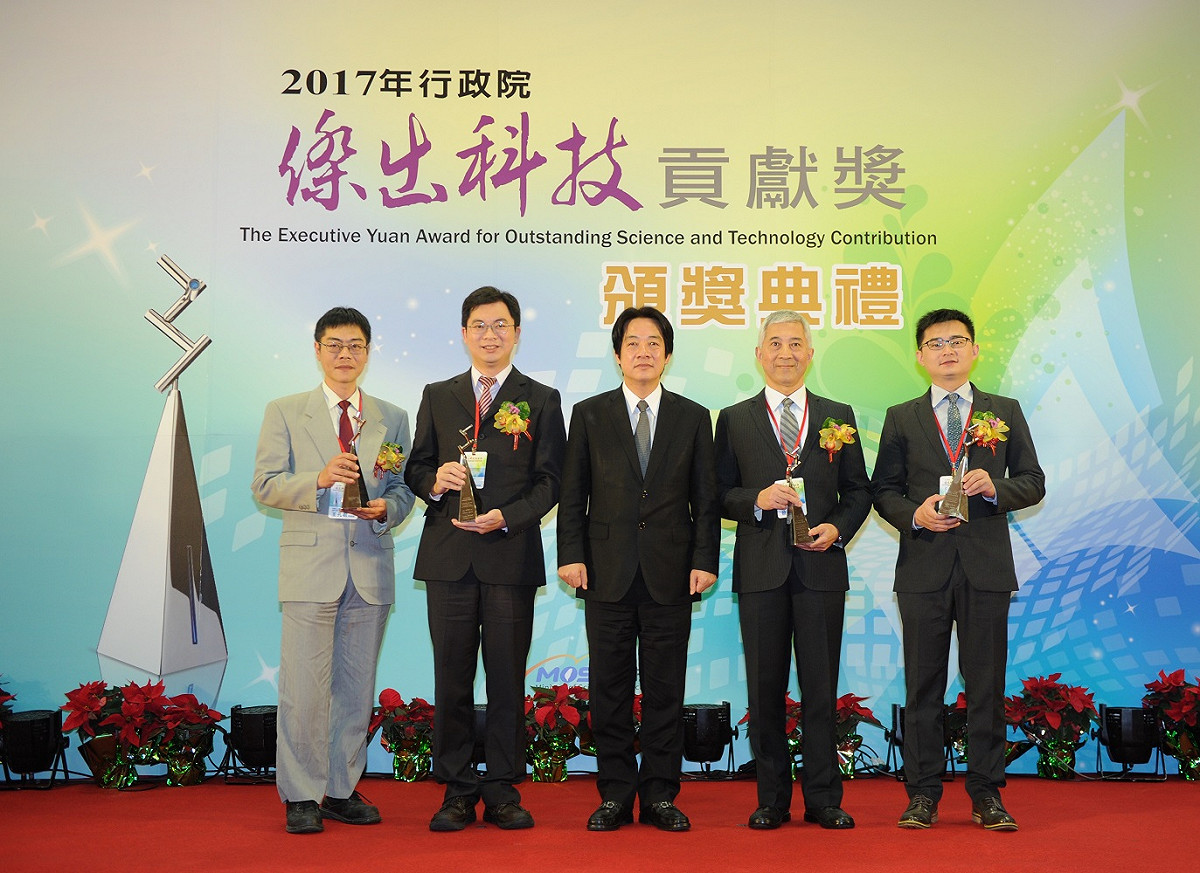 行政院長賴清德今（27）日出席「2017年行政院傑出科技貢獻獎」頒獎典禮。 圖：行政院/提供