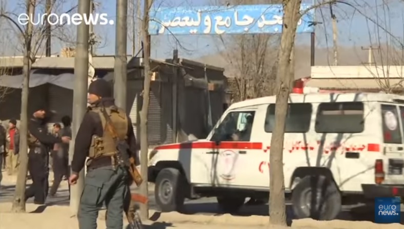 阿富汗首都喀布爾（Kabul）28日驚傳自殺炸彈客攻擊事件。 圖：翻攝euronews