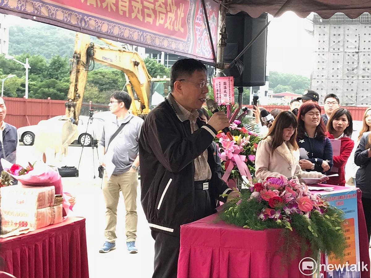 台北市長柯文哲撤換辦公室主任蔡壁如，引發外界關注，柯文哲今（29）日表示，因為蔡壁如個性太直白、對外處例人際關係上不太好，以後將讓蔡專職負責處理府內事務。 圖：周煊惠 / 攝